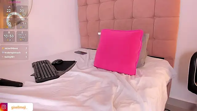 Gisellmejiaa online show from 12-21-24, 03:42