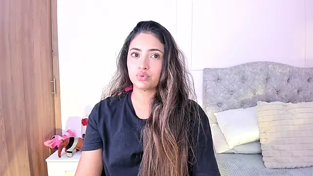 Isa squirt1 online show from 12-05-25, 03:48