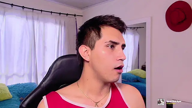 Chris Maddox online show from 11-22-25, 01:21