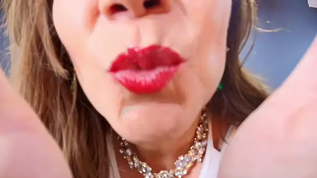 MelaniaKnauss online show from 01-13-25, 08:26