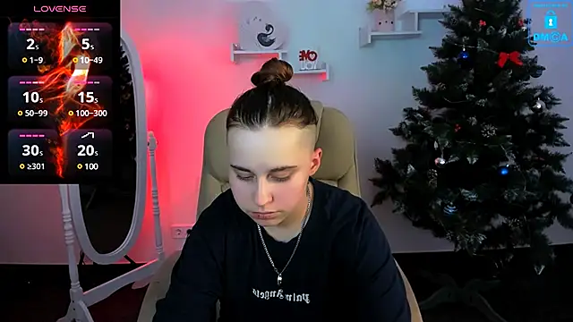 Dolly  Queen  online show from 01-12-25, 08:25