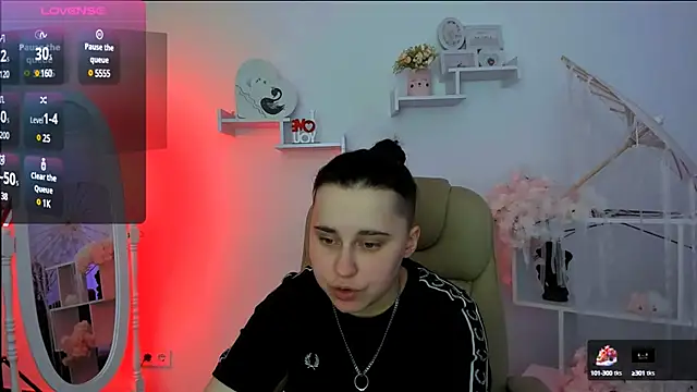 Dolly  Queen  online show from 02-28-25, 08:50