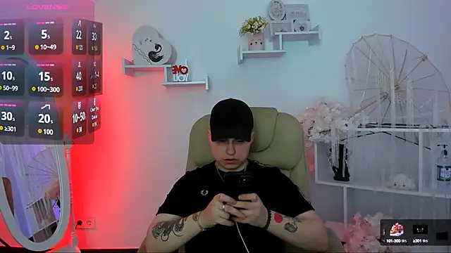 Dolly  Queen  online show from 03-08-25, 09:51