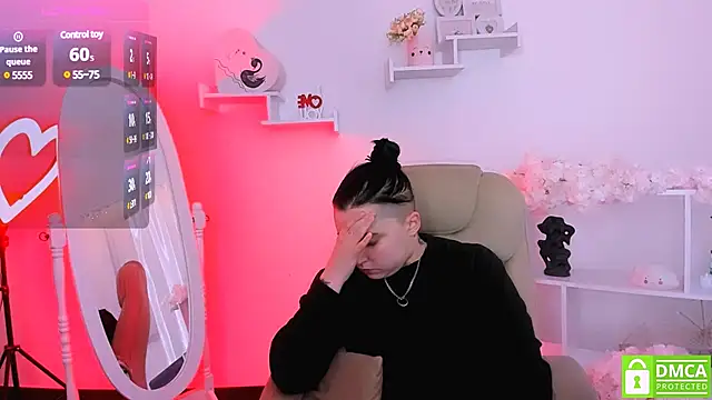 Dolly  Queen  online show from 03-16-25, 12:12