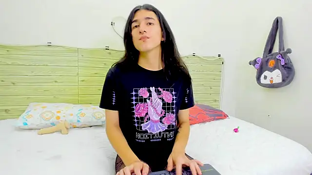 Evil Queen13 online show from 01-13-26, 07:41