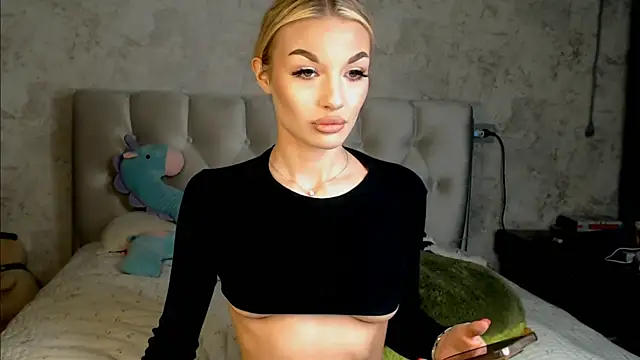 Ella Milla online show from 03-26-26, 03:28