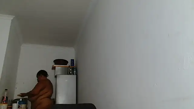 Hugetittiesxx2 online show from 02-22-26, 04:35