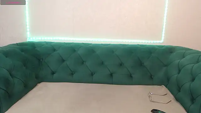 Snapshot of IvanaCharm chatting on 02-23-25, 04:28 IvanaCharm online show from 02-23-25, 04:28