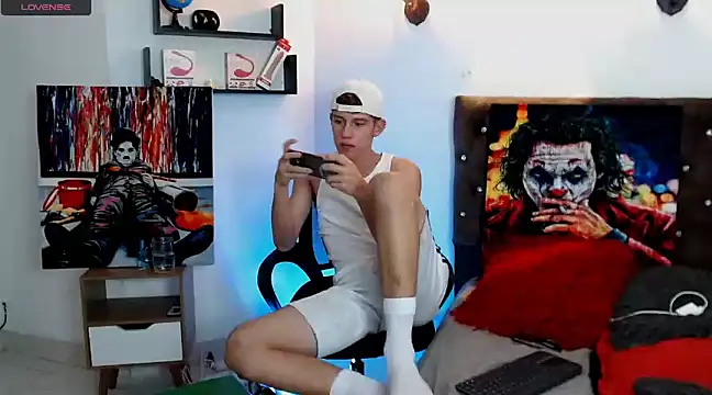 flowers18 online show from 02-27-25, 01:27