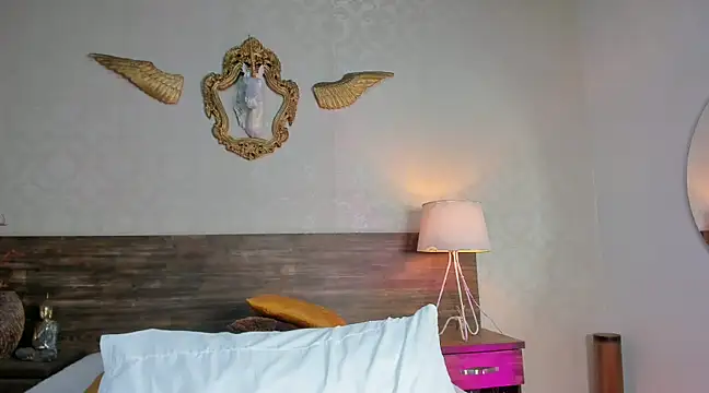 antonhella1 online show from 12-17-24, 04:11