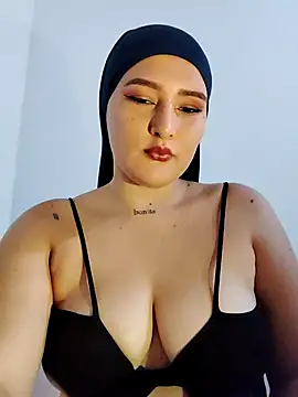 Snapshot of Celeste_camila18 chatting on 09-13-25, 08:08 Celeste camila18 online show from 09-13-25, 08:08