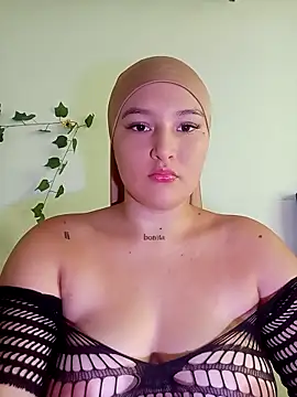 Snapshot of Celeste_camila18 chatting on 09-29-25, 03:06 Celeste camila18 online show from 09-29-25, 03:06