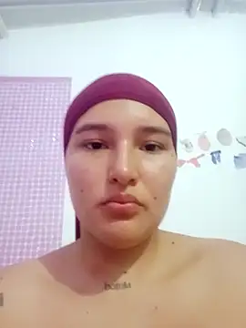 Snapshot of Celeste_camila18 chatting on 12-03-25, 05:33 Celeste camila18 online show from 12-03-25, 05:33