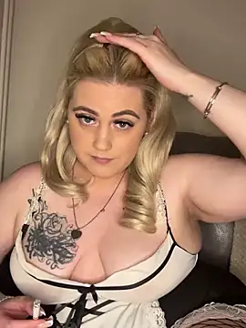 Blondiee3088 online show from 12-13-24, 05:00