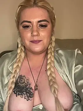 Blondiee3088 online show from 02-10-25, 11:45