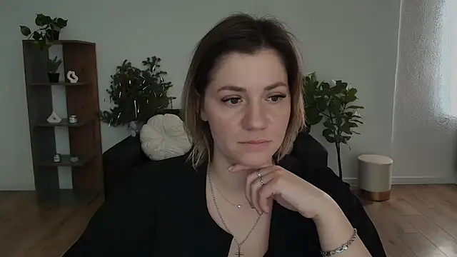 MariaSttone online show from 02-10-25, 11:57