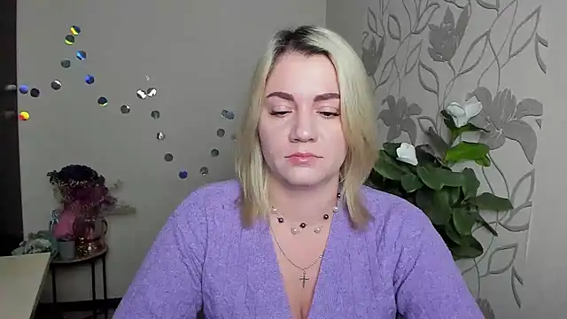 Snapshot of MariaSttone chatting on 02-09-26, 07:18 MariaSttone online show from 02-09-26, 07:18