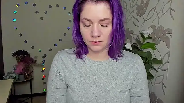 Snapshot of MariaSttone chatting on 02-15-26, 09:00 MariaSttone online show from 02-15-26, 09:00