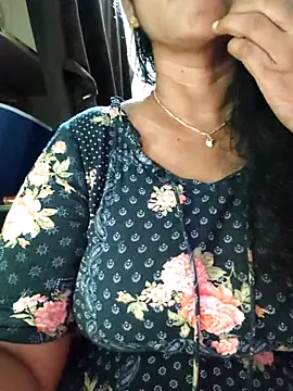 Snapshot of Bangarupapa chatting on 07-18-26, 05:44 Bangarupapa online show from 07-18-26, 05:44