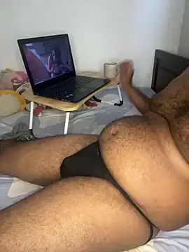 Snapshot of maskedmensl chatting on 01-08-25, 10:37 maskedmensl online show from 01-08-25, 10:37