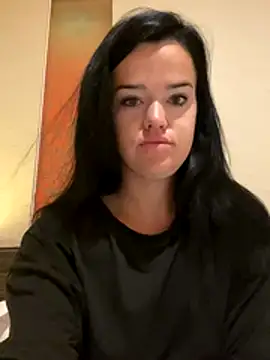 English-Chloe96 online show from 11-17-25, 05:02