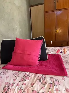 RuivaRaposinha online show from 01-24-25, 08:22