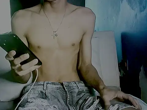 Snapshot of Key_198 chatting on 12-17-24, 02:00 Key 198 online show from 12-17-24, 02:00