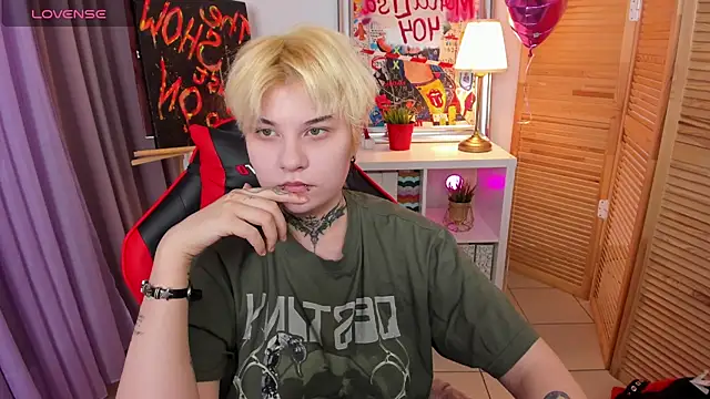 mekurisu online show from 02-28-25, 01:26