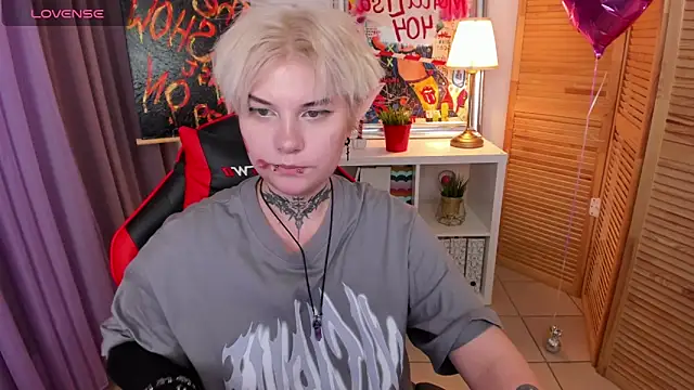 mekurisu online show from 03-04-25, 04:17