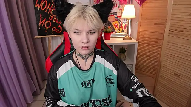 mekurisu online show from 03-18-25, 01:21