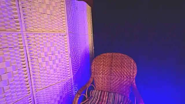 KayleyxEmily online show from 01-31-25, 02:17