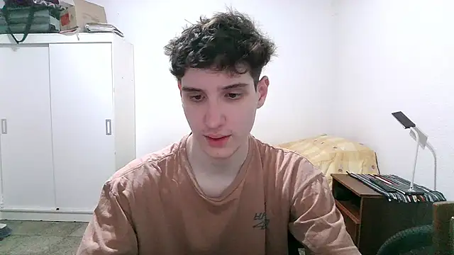 Snapshot of Spicylemon01 chatting on 05-12-26, 04:04 Spicylemon01 online show from 05-12-26, 04:04