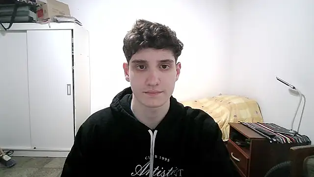 Snapshot of Spicylemon01 chatting on 05-15-26, 04:19 Spicylemon01 online show from 05-15-26, 04:19