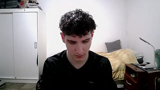 Snapshot of Spicylemon01 chatting on 06-09-26, 04:46 Spicylemon01 online show from 06-09-26, 04:46