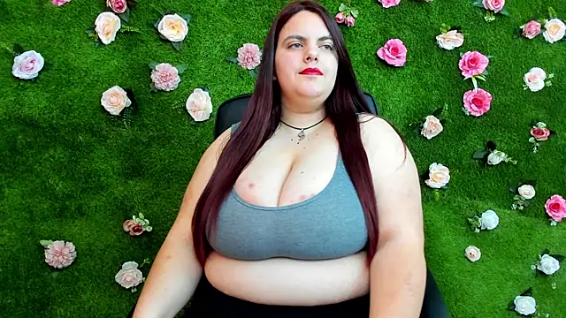 Huge Titties  online show from 03-21-25, 08:50