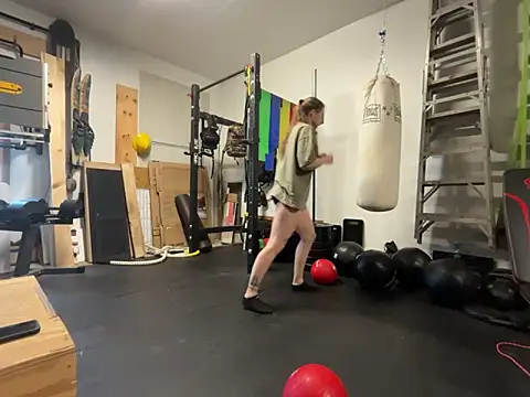 MissSwitch online show from 01-17-25, 07:49