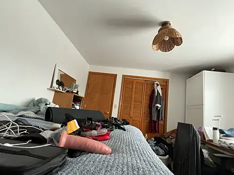 MissSwitch online show from 01-19-25, 02:49