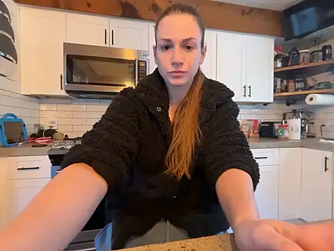 MissSwitch online show from 02-13-25, 01:05