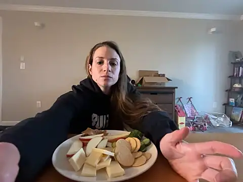 MissSwitch online show from 03-22-25, 09:21