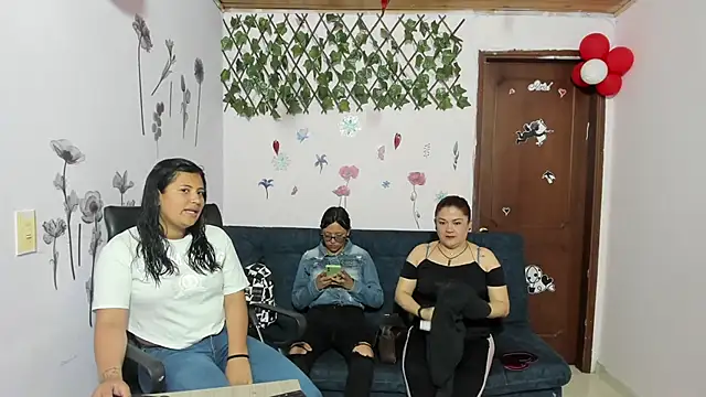 Luna Star Sl online show from 03-22-25, 12:14