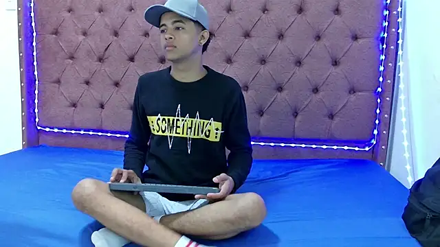 boys yourparty online show from 02-19-25, 01:50