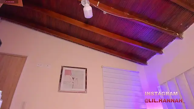 Snapshot of lil_hanna18 chatting on 12-15-24, 09:56 lil hanna18 online show from 12-15-24, 09:56