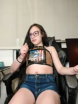 Snapshot of milena_23x chatting on 03-23-25, 03:10 milena 23x online show from 03-23-25, 03:10