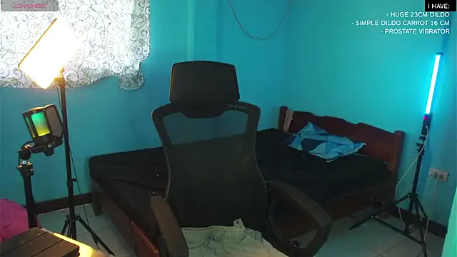 mickeypict online show from 02-17-25, 03:47