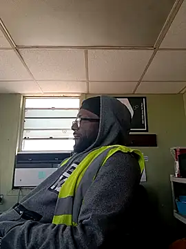 Snapshot of Txdarkmeat74 chatting on 11-27-25, 06:10 Txdarkmeat74 online show from 11-27-25, 06:10