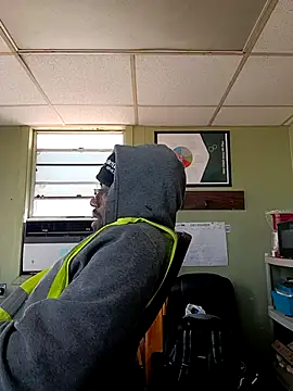 Snapshot of Txdarkmeat74 chatting on 12-15-25, 06:56 Txdarkmeat74 online show from 12-15-25, 06:56