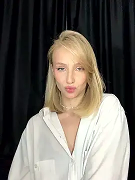 CaseyStar online show from 01-11-26, 02:11