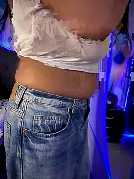 Im Little online show from 09-24-25, 04:05