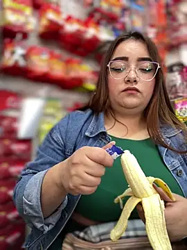 Snapshot of Tatiana_O chatting on 01-17-25, 04:15 Tatiana O online show from 01-17-25, 04:15