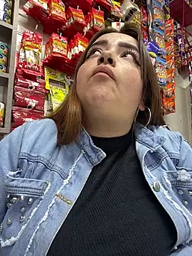 Snapshot of Tatiana_O chatting on 01-28-25, 10:12 Tatiana O online show from 01-28-25, 10:12